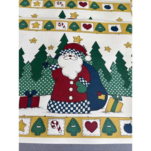 Lot of 4 Vintage CSC Vinyl Christmas Place Mats Santa Clause quilt style - Picture 2 of 6